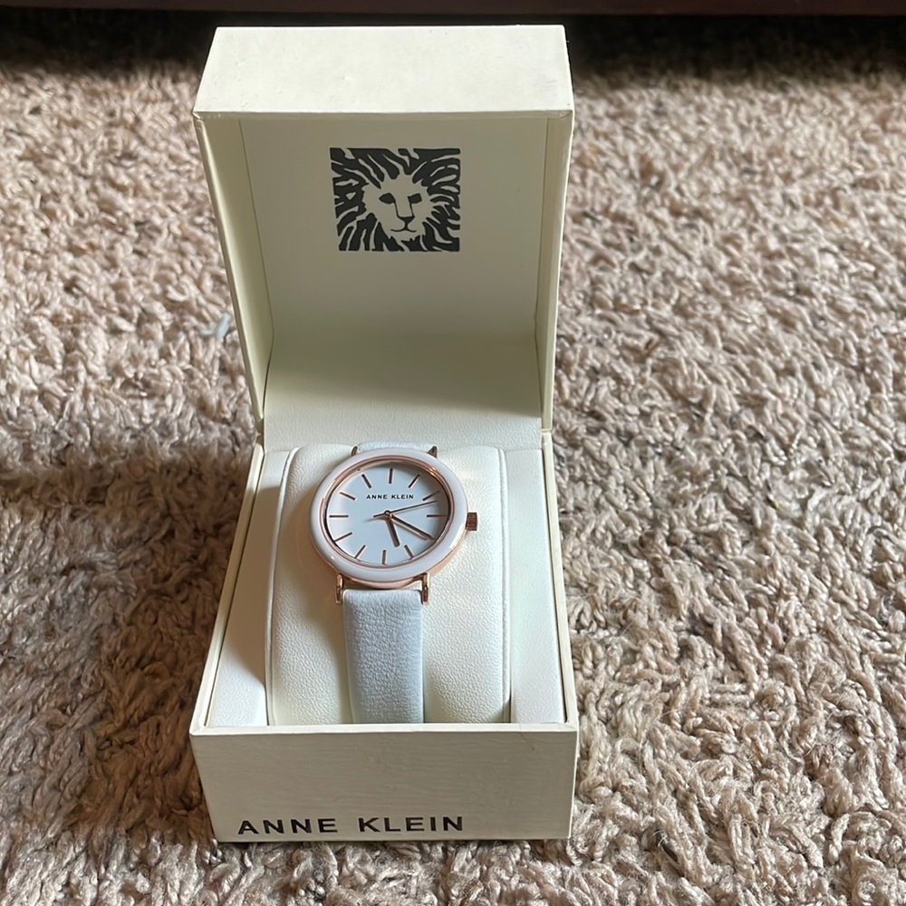 Women's watch